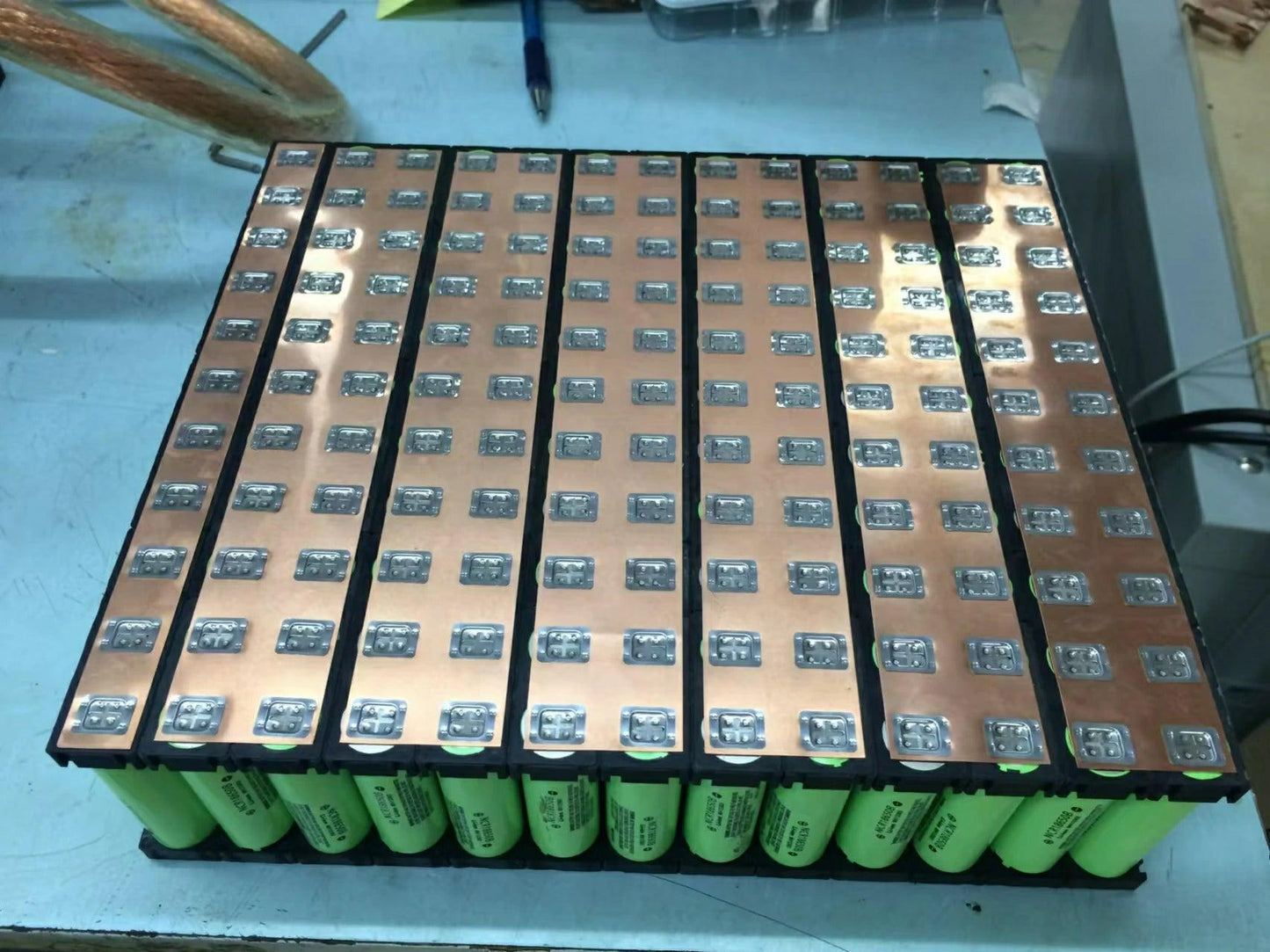 Copper-nickel composite busbar for renewable energy storage solutions
