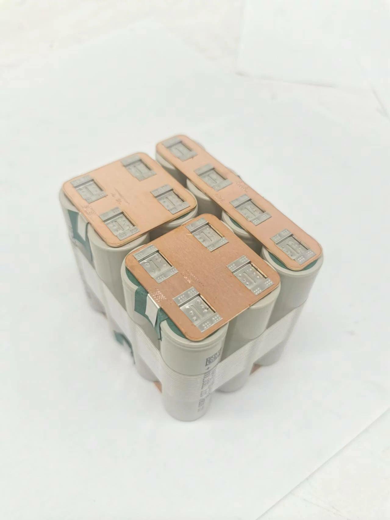 21700 Kundenspezifische Kupfer-Nickel-Sammelschiene 6S2P für Lithium-Ionen-Batterieanschlüsse in Drohnen ohne Zellenhalter