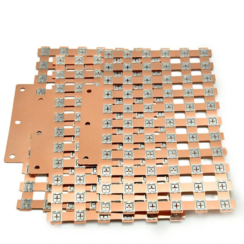 Copper-nickel composite busbar designed for spot welding on 21700 cells