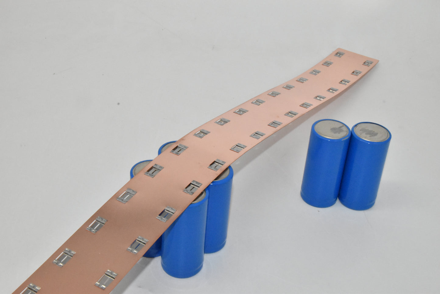 Wellgo Copper-Best-Selling High-Conductivity Custom 0.3mm Copper stripsr for 18650 Battery Cells